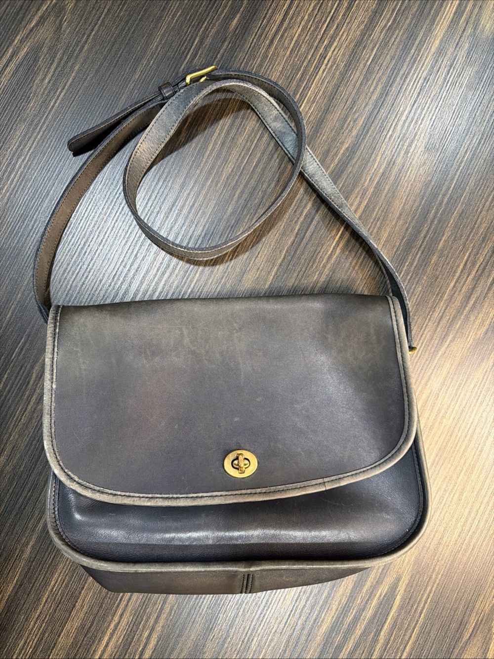 Rare Vintage Coach City Bag In Royal Blue With Gold Hardware 477-8804
